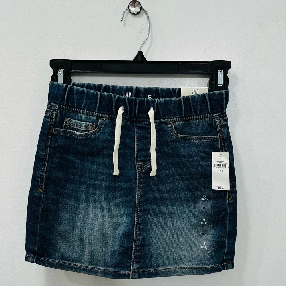 GAP Kids Blue Denim Skirt - Picture 2 of 4